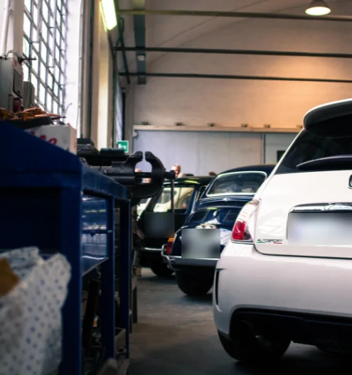 Il reparto della carrozzeria Galimberti a Giussano